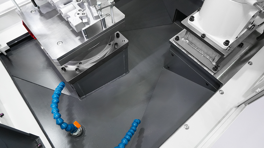 The sloped coolant base inside the RDM-S